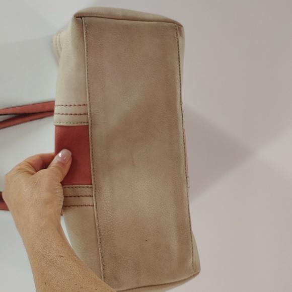 Montana West Beige And Coral Shoulder Bag Zip Top Double Straps Print Lining - Picture 4 of 7